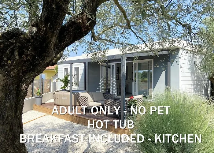 Boutique Mobile Homes Ulikarovinj (Adults Only)